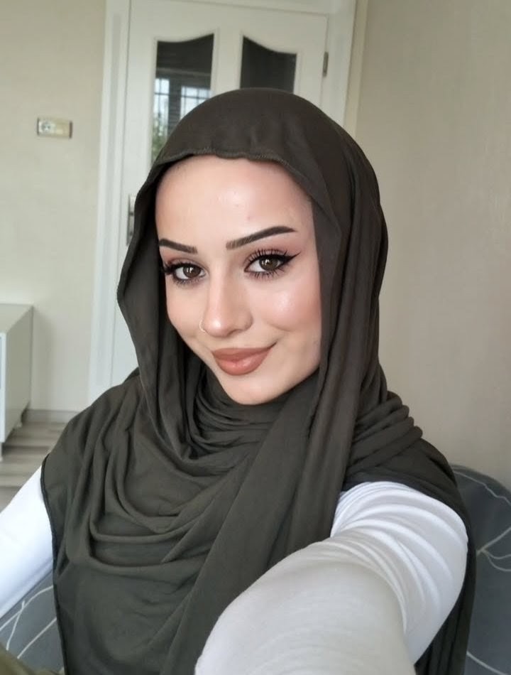 Yeşilyurt Güler Yüzlü Bayan Escort Aylin