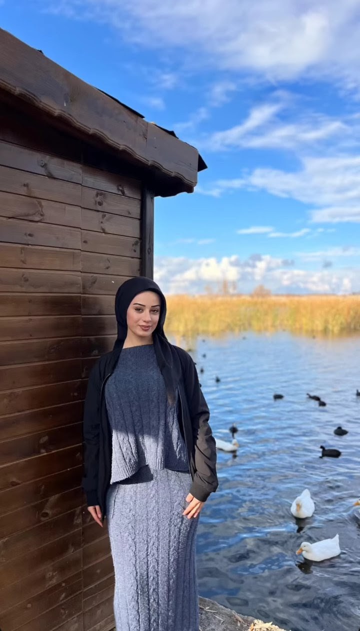 Karşıyaka Yavaş Adımlarla Sevgili Escort Şebnem